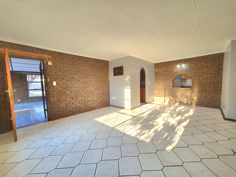 To Let 2 Bedroom Property for Rent in Dalpark Gauteng
