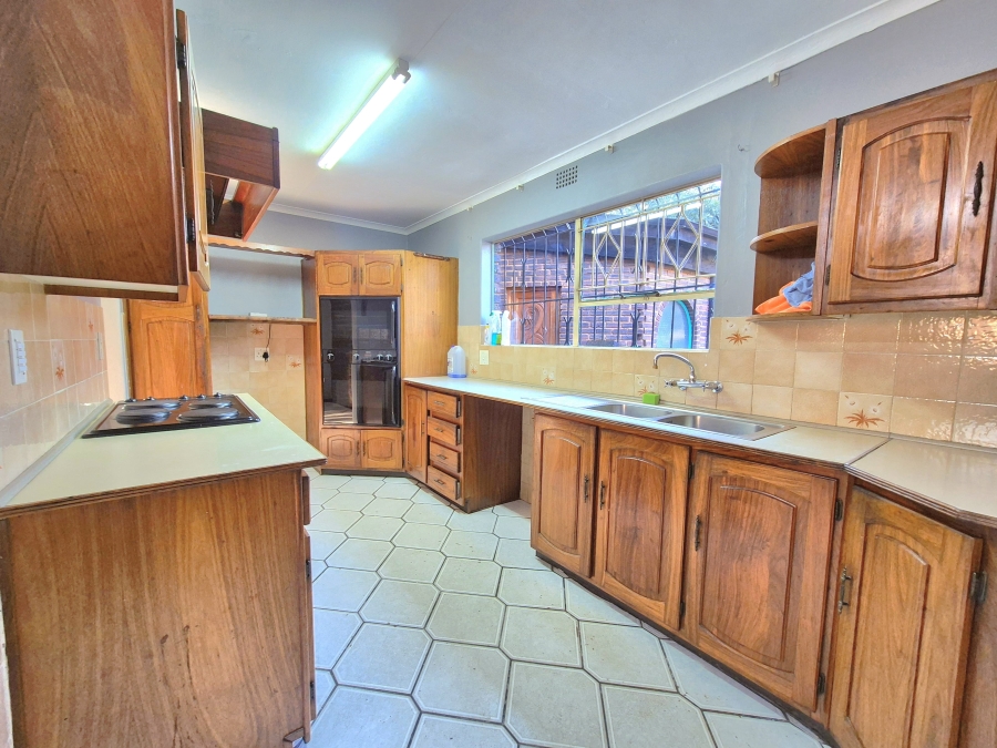 To Let 2 Bedroom Property for Rent in Dalpark Gauteng
