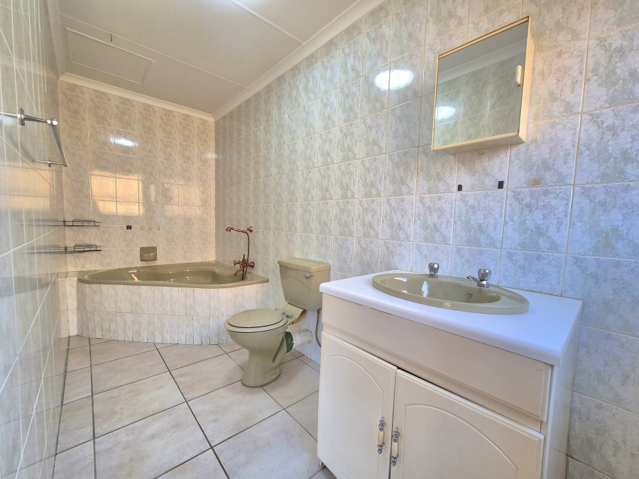 To Let 2 Bedroom Property for Rent in Dalpark Gauteng