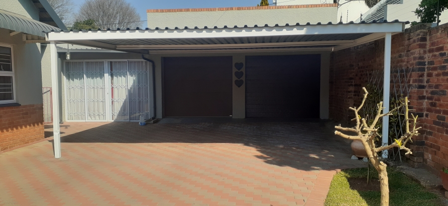 3 Bedroom Property for Sale in Waterval Estate Gauteng