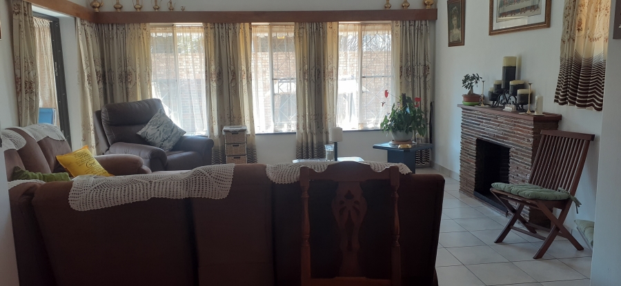 3 Bedroom Property for Sale in Waterval Estate Gauteng