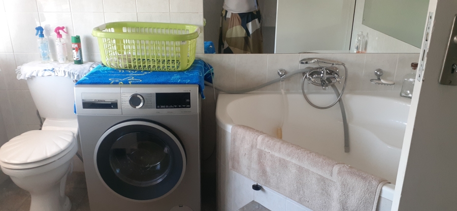 3 Bedroom Property for Sale in Waterval Estate Gauteng