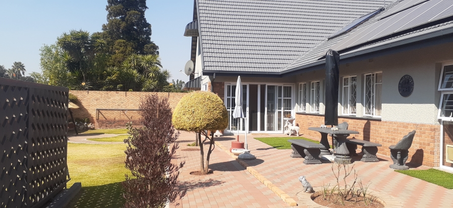 3 Bedroom Property for Sale in Waterval Estate Gauteng