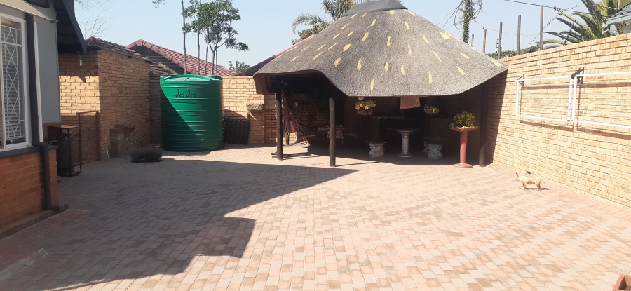 3 Bedroom Property for Sale in Waterval Estate Gauteng