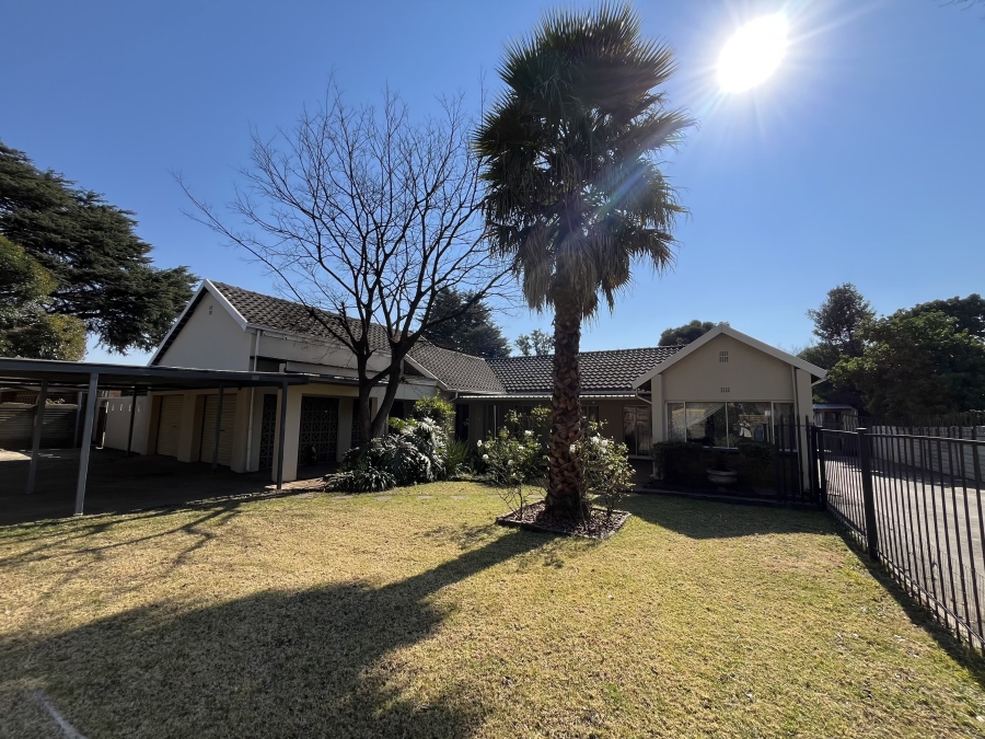 4 Bedroom Property for Sale in Nimrod Park Gauteng