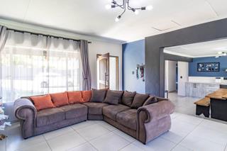 3 Bedroom Property for Sale in Mulbarton Gauteng