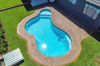 3 Bedroom Property for Sale in Mulbarton Gauteng