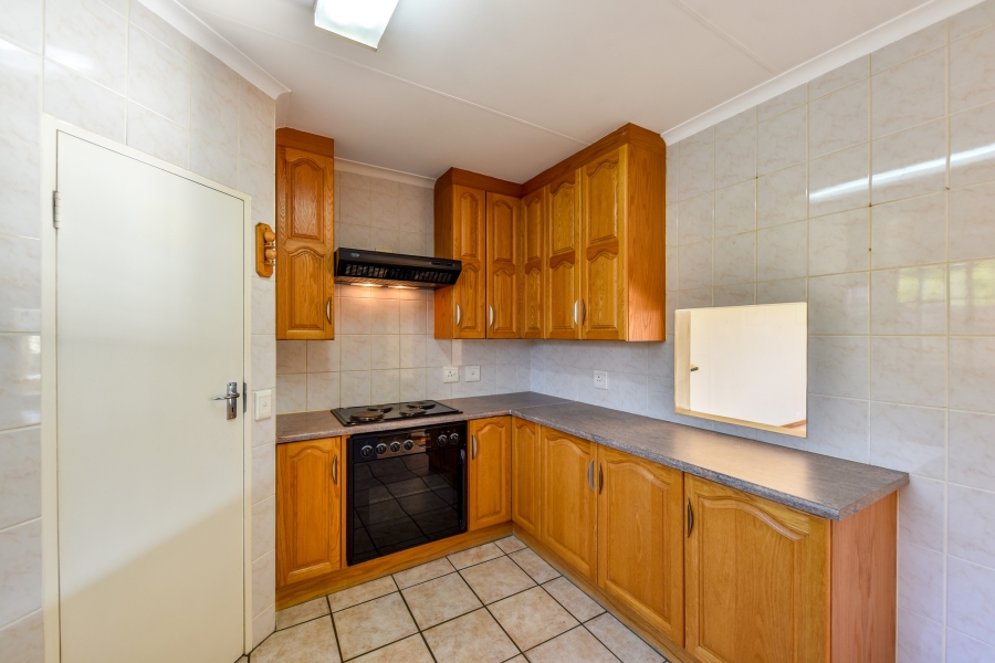2 Bedroom Property for Sale in Faerie Glen Gauteng