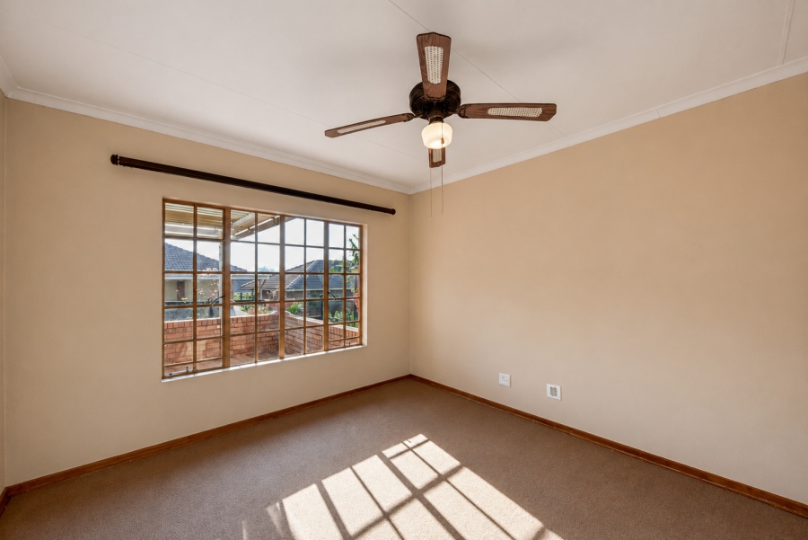 2 Bedroom Property for Sale in Faerie Glen Gauteng