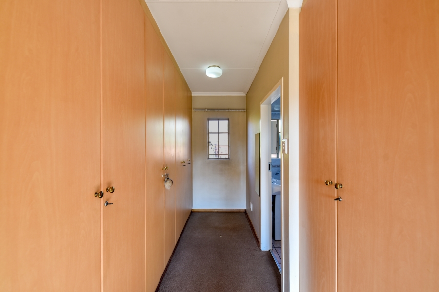 2 Bedroom Property for Sale in Faerie Glen Gauteng