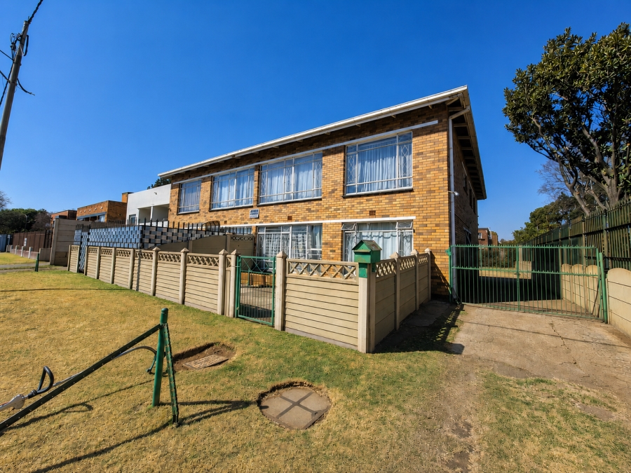 1 Bedroom Property for Sale in Peacehaven Gauteng