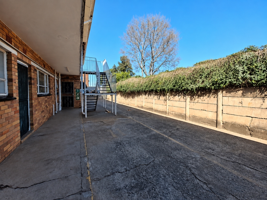 1 Bedroom Property for Sale in Peacehaven Gauteng