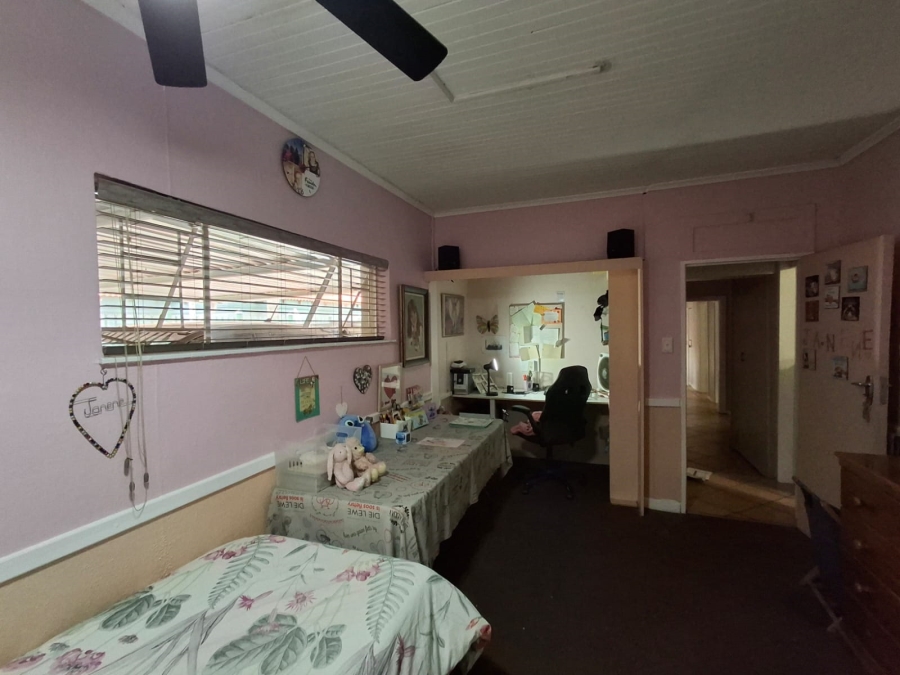 5 Bedroom Property for Sale in Capital Park Gauteng