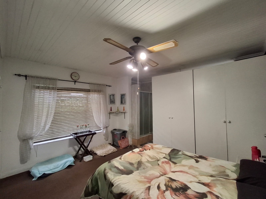 5 Bedroom Property for Sale in Capital Park Gauteng