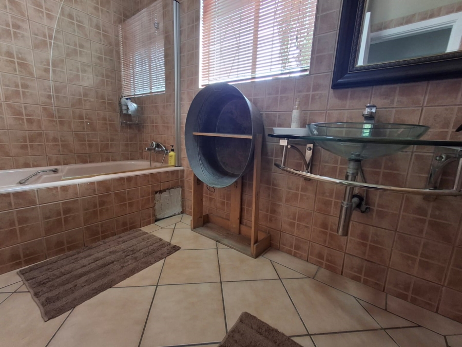 5 Bedroom Property for Sale in Capital Park Gauteng