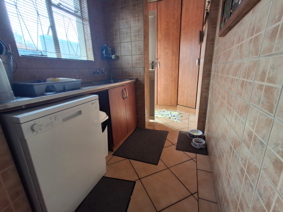 5 Bedroom Property for Sale in Capital Park Gauteng