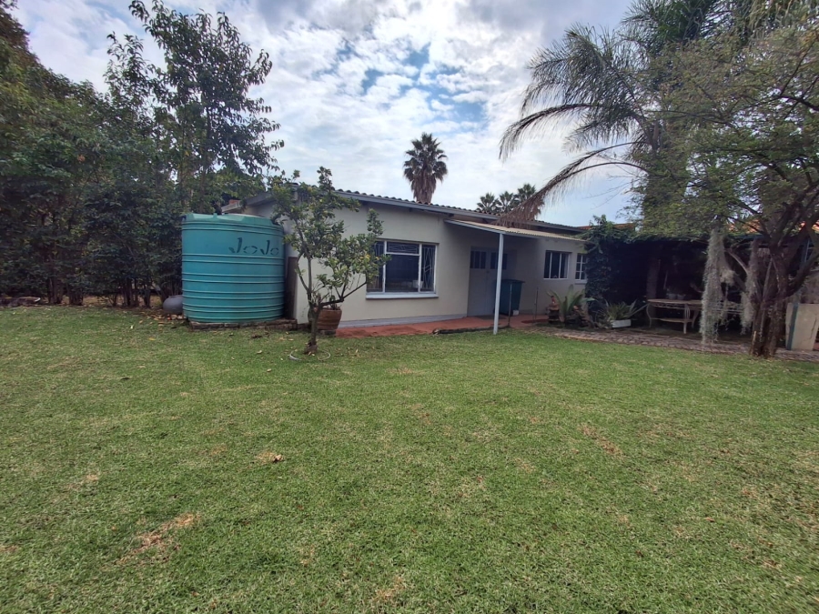 5 Bedroom Property for Sale in Capital Park Gauteng