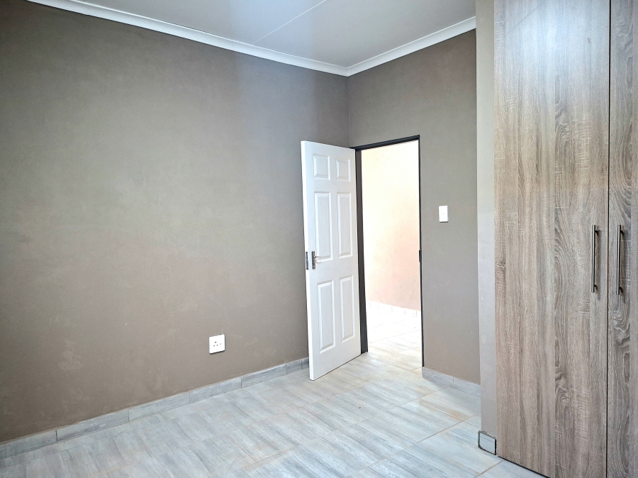 To Let 1 Bedroom Property for Rent in Sophiatown Gauteng