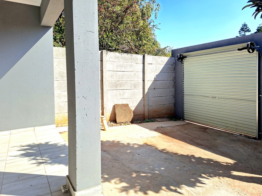 To Let 1 Bedroom Property for Rent in Sophiatown Gauteng