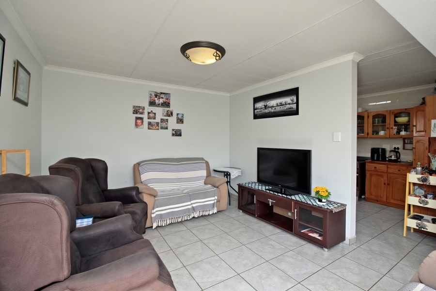 3 Bedroom Property for Sale in Rustivia Gauteng
