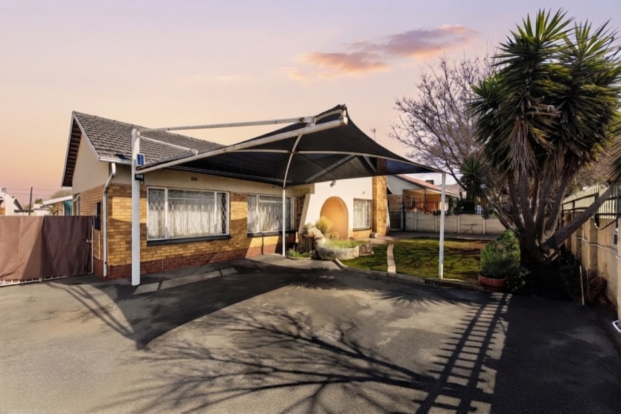 3 Bedroom Property for Sale in Rustivia Gauteng