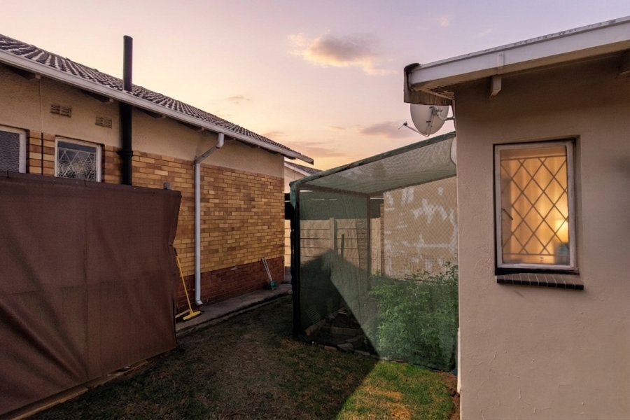 3 Bedroom Property for Sale in Rustivia Gauteng