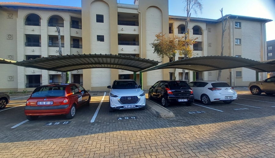 2 Bedroom Property for Sale in Nieuw Muckleneuk Gauteng