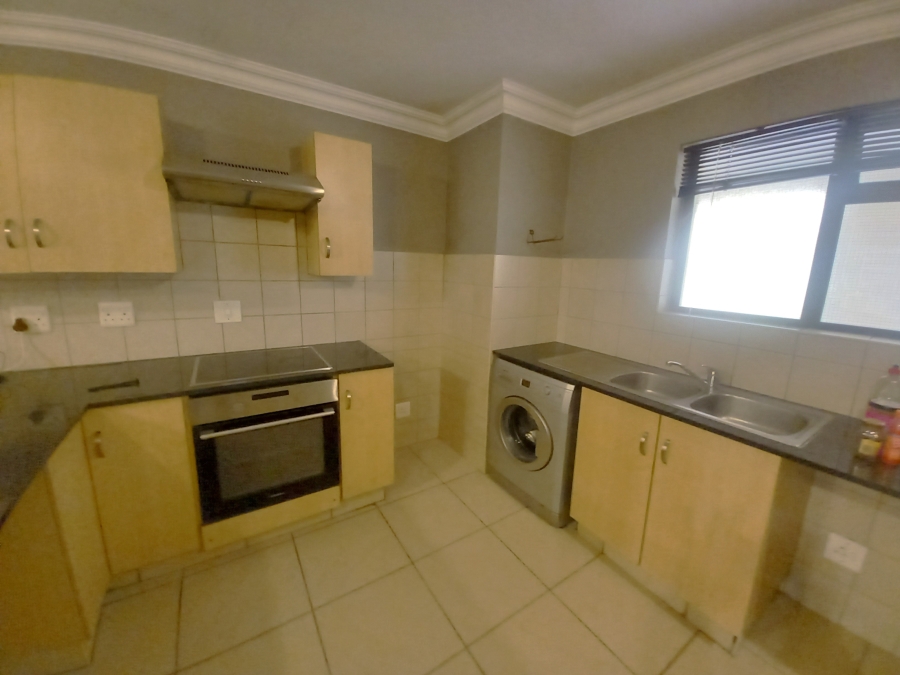 2 Bedroom Property for Sale in Nieuw Muckleneuk Gauteng