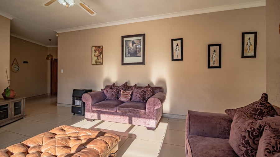 4 Bedroom Property for Sale in Meadowbrook Gauteng