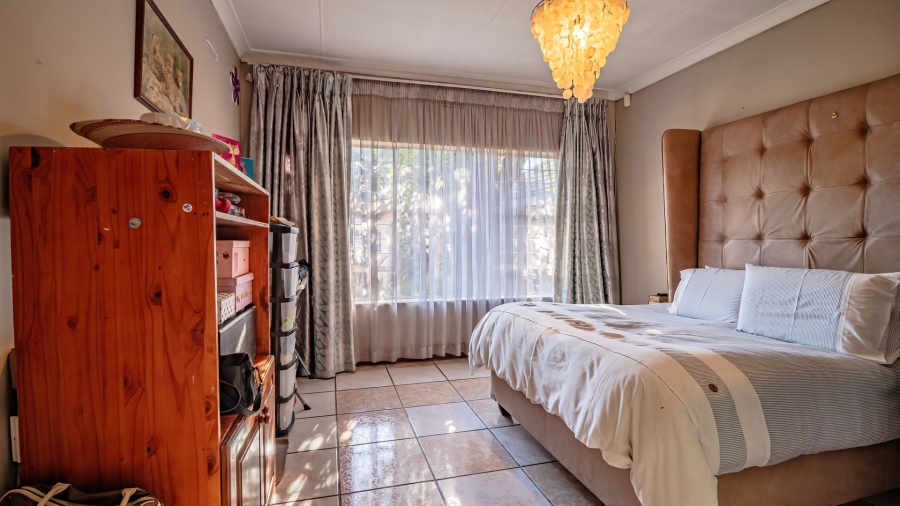 4 Bedroom Property for Sale in Meadowbrook Gauteng