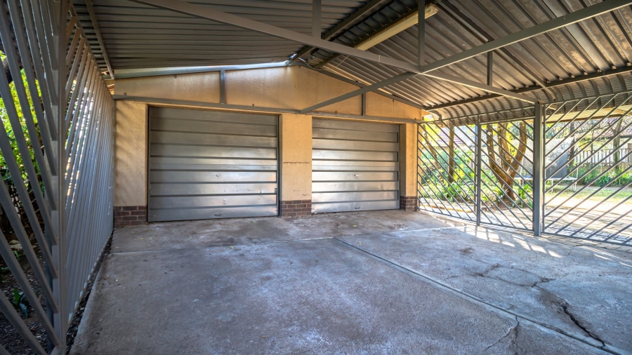 4 Bedroom Property for Sale in Meadowbrook Gauteng