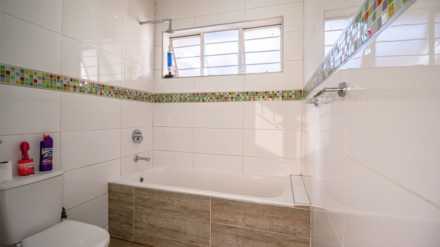 4 Bedroom Property for Sale in Meadowbrook Gauteng