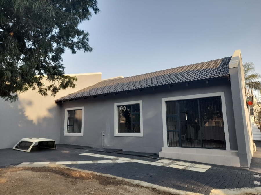 To Let 3 Bedroom Property for Rent in Noordwyk Gauteng