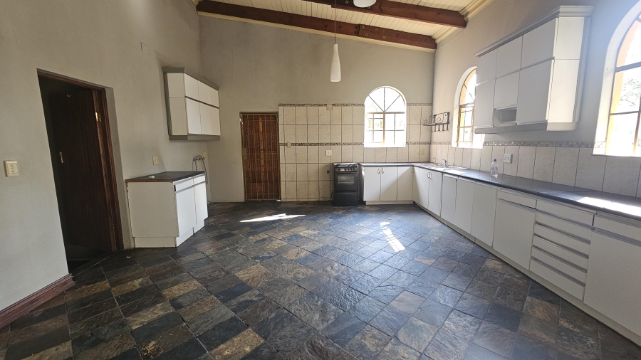 3 Bedroom Property for Sale in Crowthorne AH Gauteng