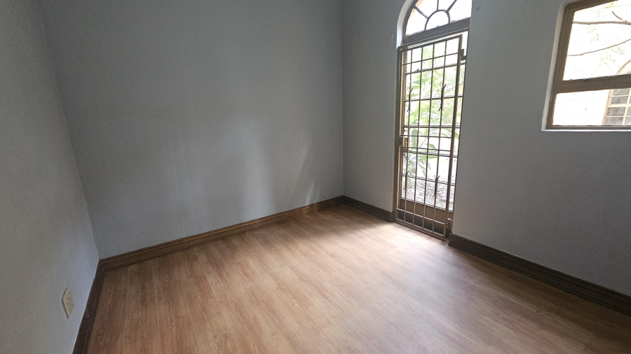 3 Bedroom Property for Sale in Crowthorne AH Gauteng