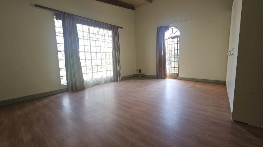 3 Bedroom Property for Sale in Crowthorne AH Gauteng