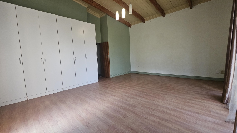 3 Bedroom Property for Sale in Crowthorne AH Gauteng