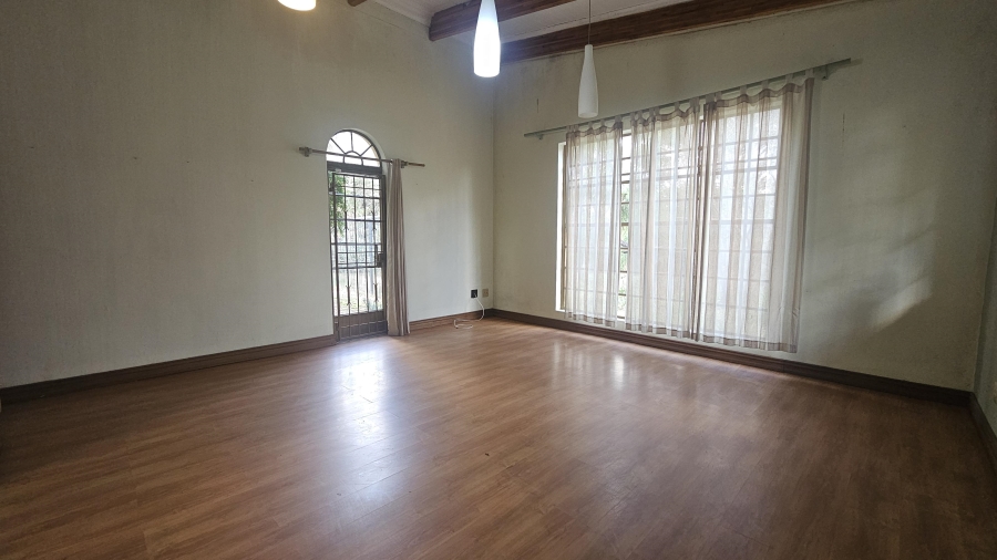 3 Bedroom Property for Sale in Crowthorne AH Gauteng