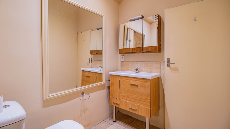 2 Bedroom Property for Sale in Killarney Gauteng