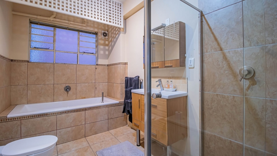 2 Bedroom Property for Sale in Killarney Gauteng