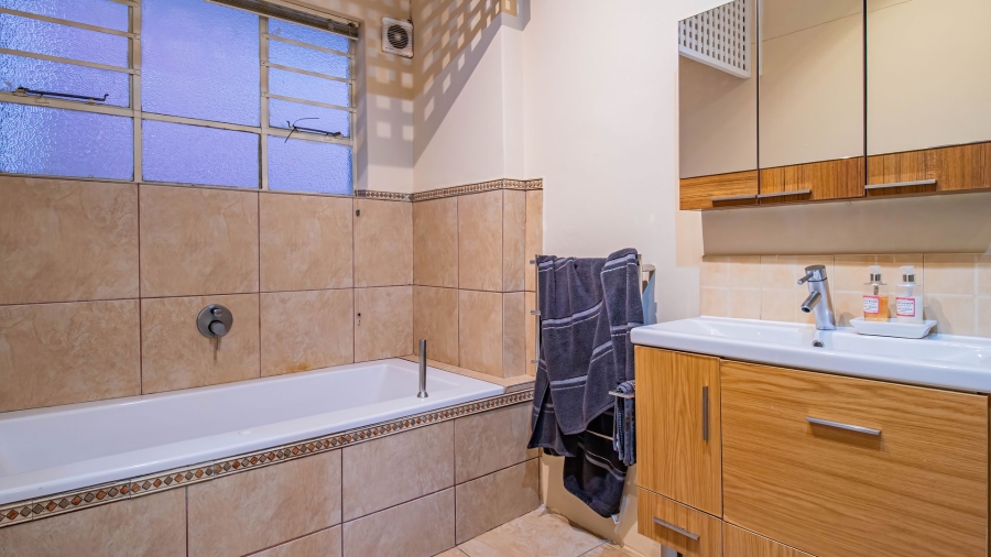 2 Bedroom Property for Sale in Killarney Gauteng
