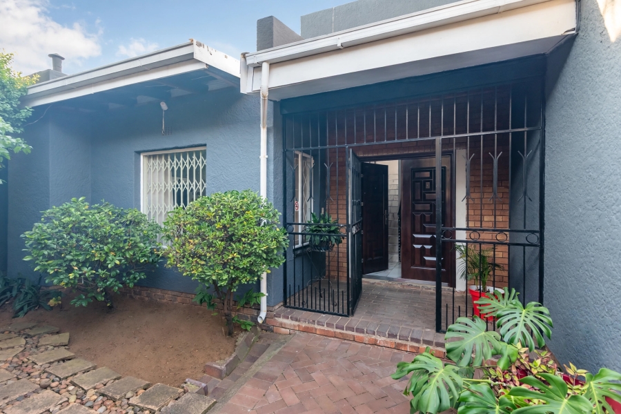 4 Bedroom Property for Sale in Helderkruin Gauteng