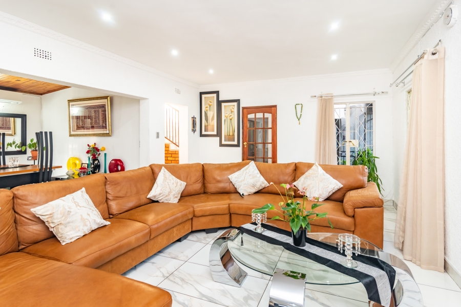 4 Bedroom Property for Sale in Helderkruin Gauteng