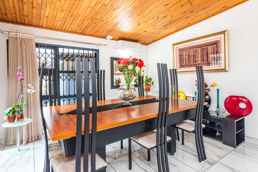4 Bedroom Property for Sale in Helderkruin Gauteng