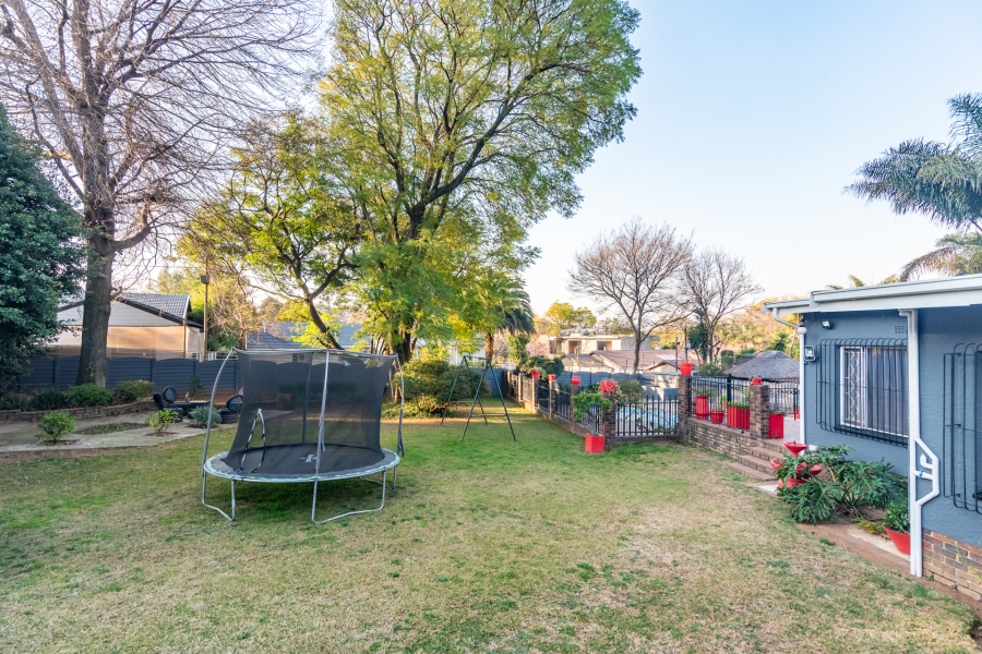 4 Bedroom Property for Sale in Helderkruin Gauteng
