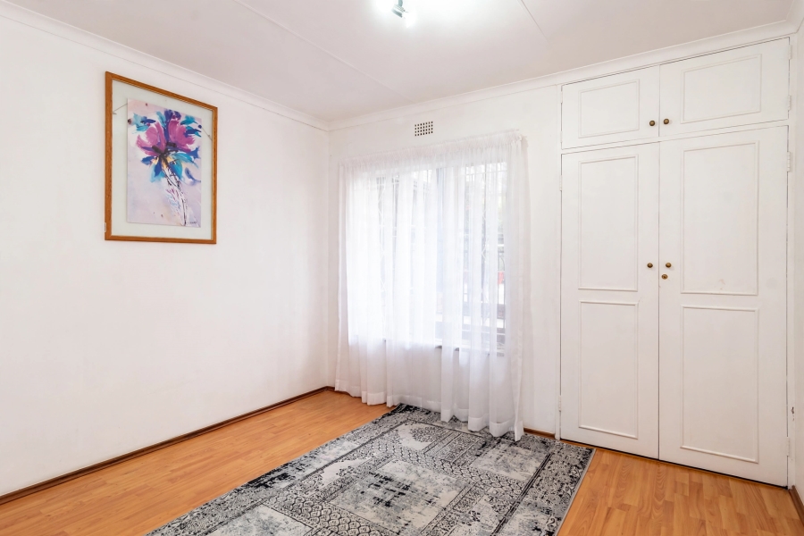 4 Bedroom Property for Sale in Helderkruin Gauteng