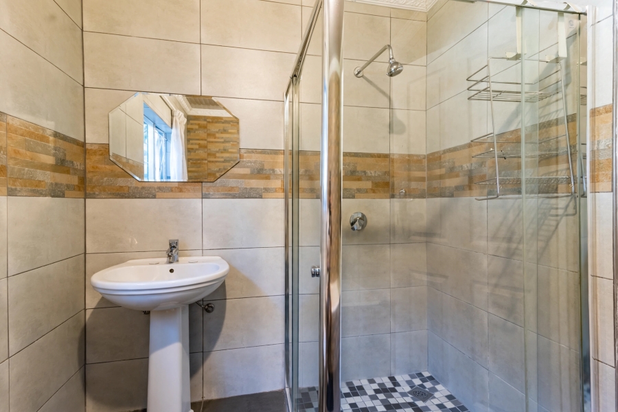 4 Bedroom Property for Sale in Helderkruin Gauteng
