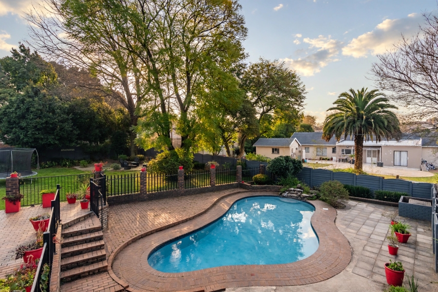 4 Bedroom Property for Sale in Helderkruin Gauteng