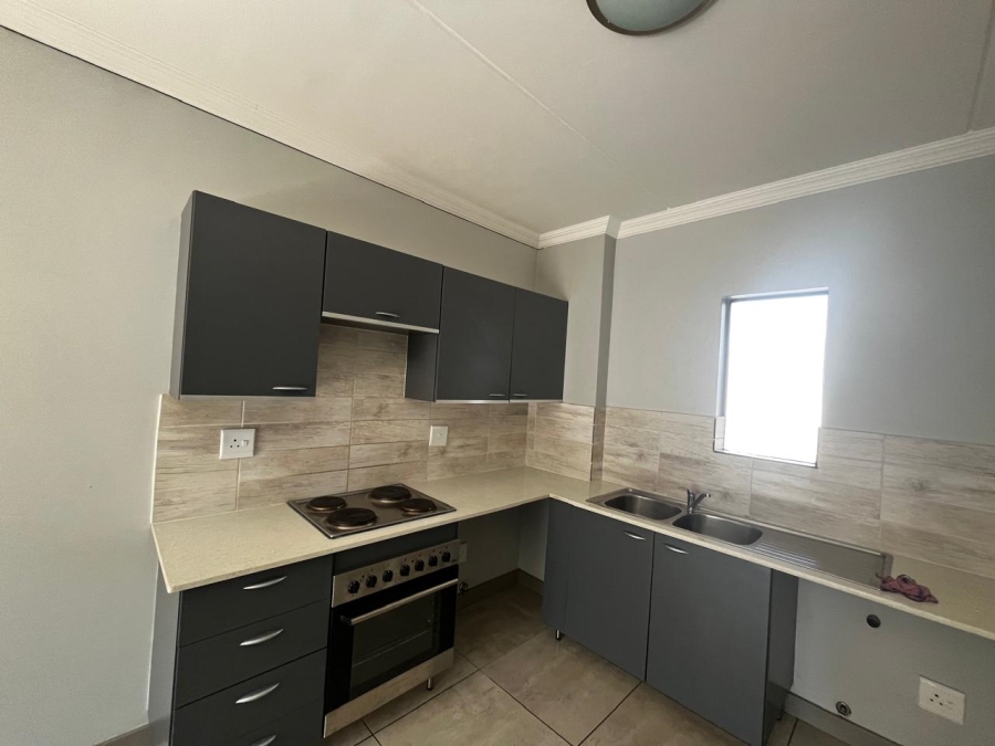 1 Bedroom Property for Sale in Blue Hills AH Gauteng