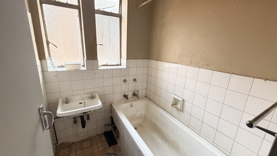 2 Bedroom Property for Sale in Sunnyside Gauteng